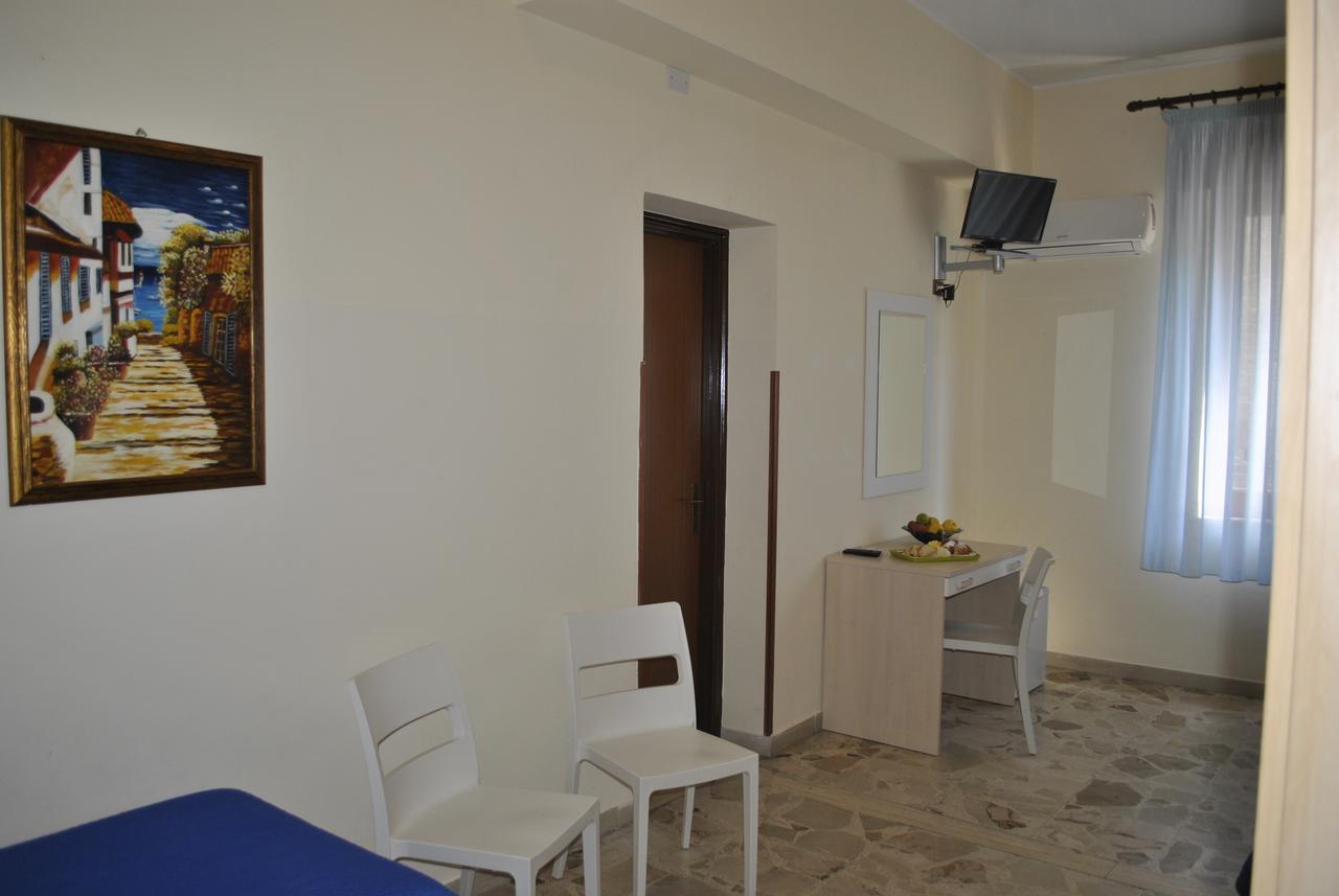 Nuovo Hotel Faro Capo dʼOrlando Exterior foto